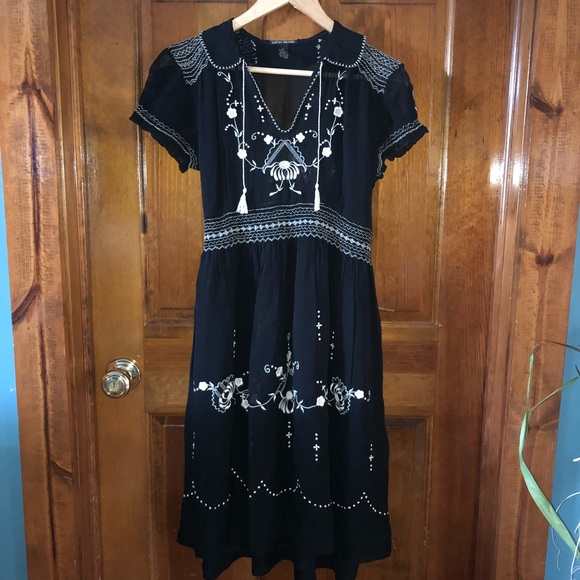 COPY - Lucky Brand Embroidered Dress - Picture 2 of 8
